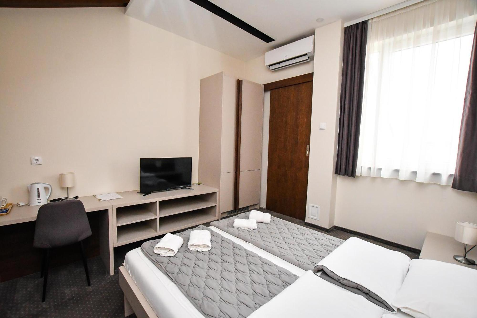 Atrijum Apartments And Rooms Kladovo Exteriér fotografie